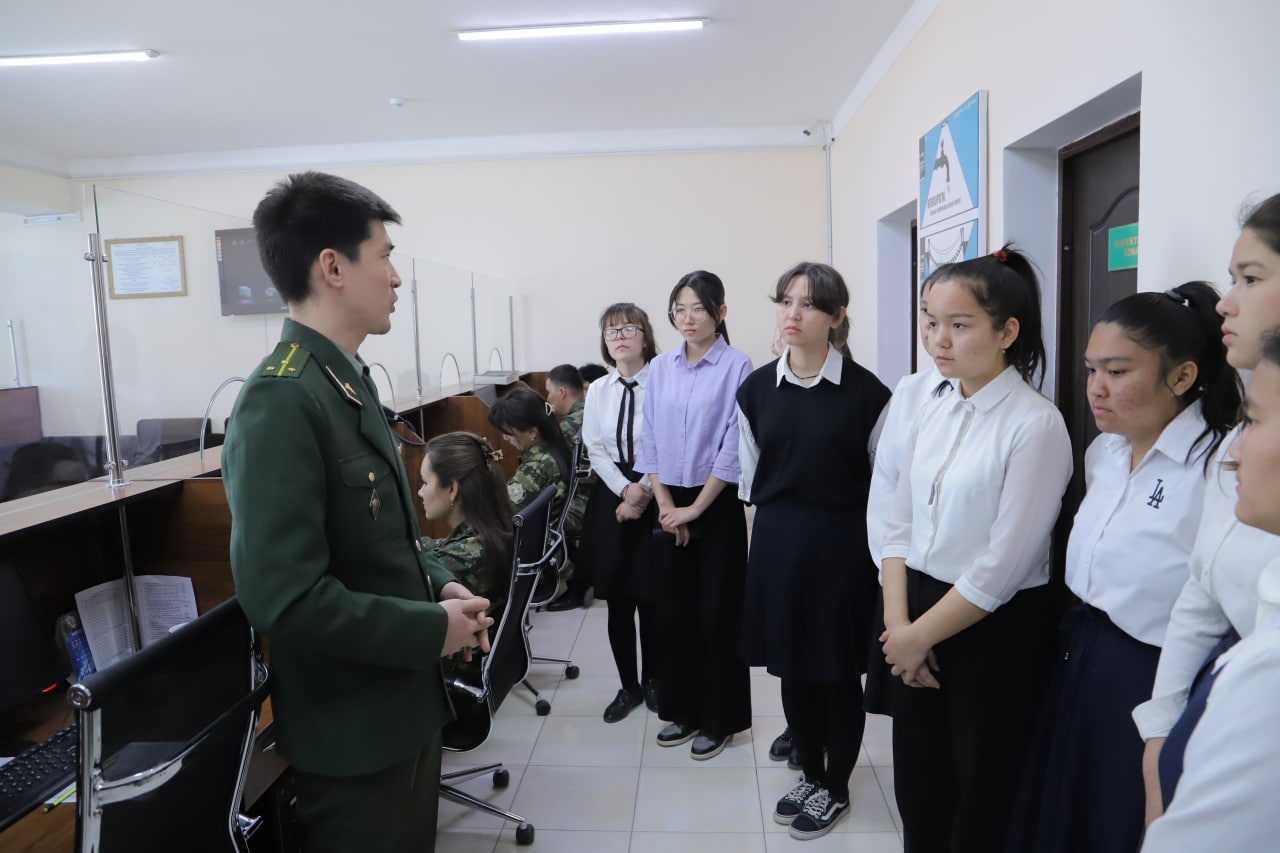 Ёш авлод вакиллари учун “Нукус” ТИФ божхона постида очиқ эшиклар куни ташкил этилди