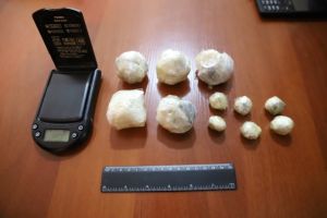 Customs officers put an end to the illicit trafficking of 273.49 grams of drugs